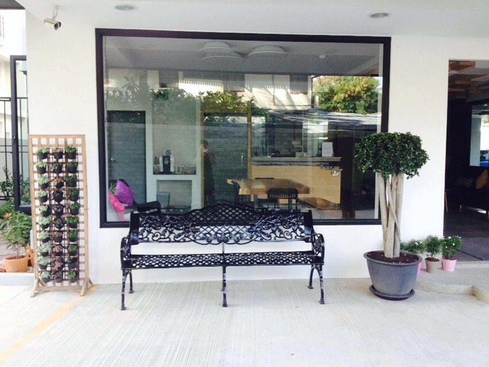 Vanilla Residencia Chiangmai Chiang Mai Exterior foto